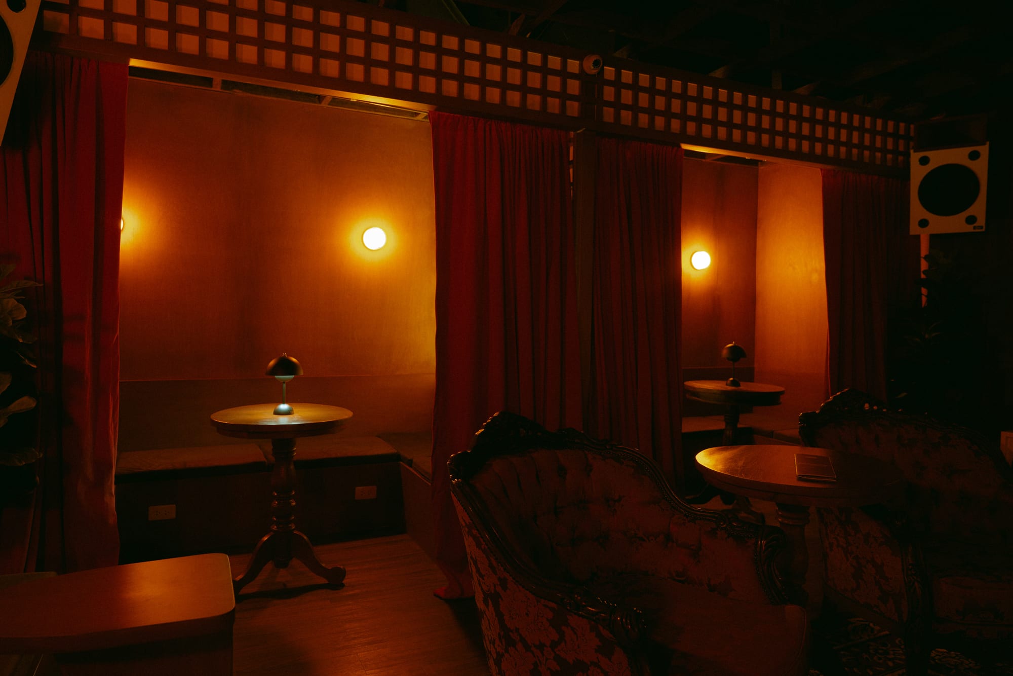 Malagihay Cocktail Club interiors