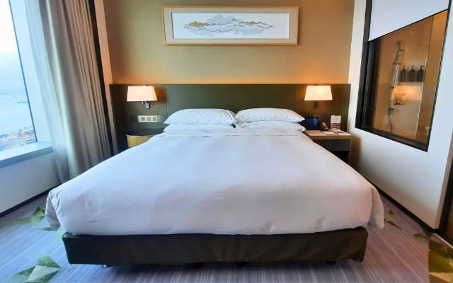 Sheraton Hong Kong Bed