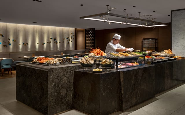Sheraton Hong Kong Cafe Lantau