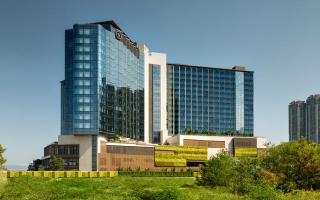 Sheraton Hong Kong exterior