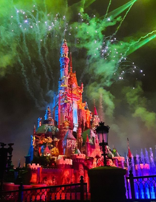 Hong Kong Disneyland Momentous Fireworks