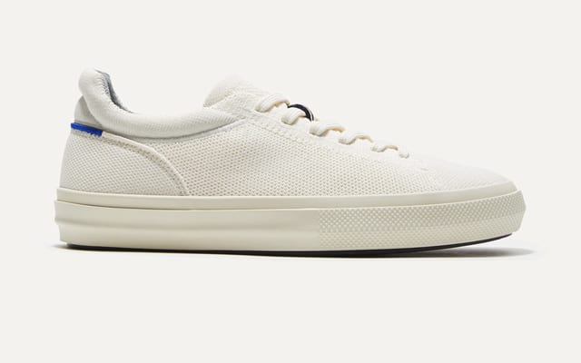 BEST WALKING SNEAKERS: Rothy's RS02 Shoes