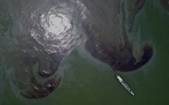 Manila Bay oil spill reaches Bulacan