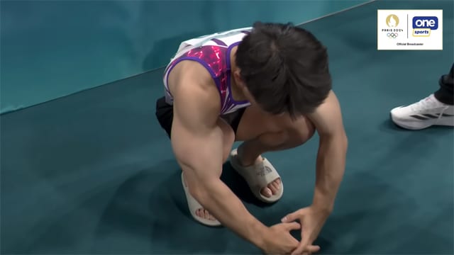 Carlos Yulo wins gold medal