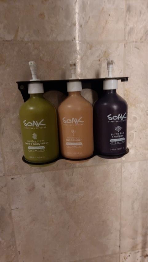 Holiday Inn Manila Galleria Hotel bathroom amenities