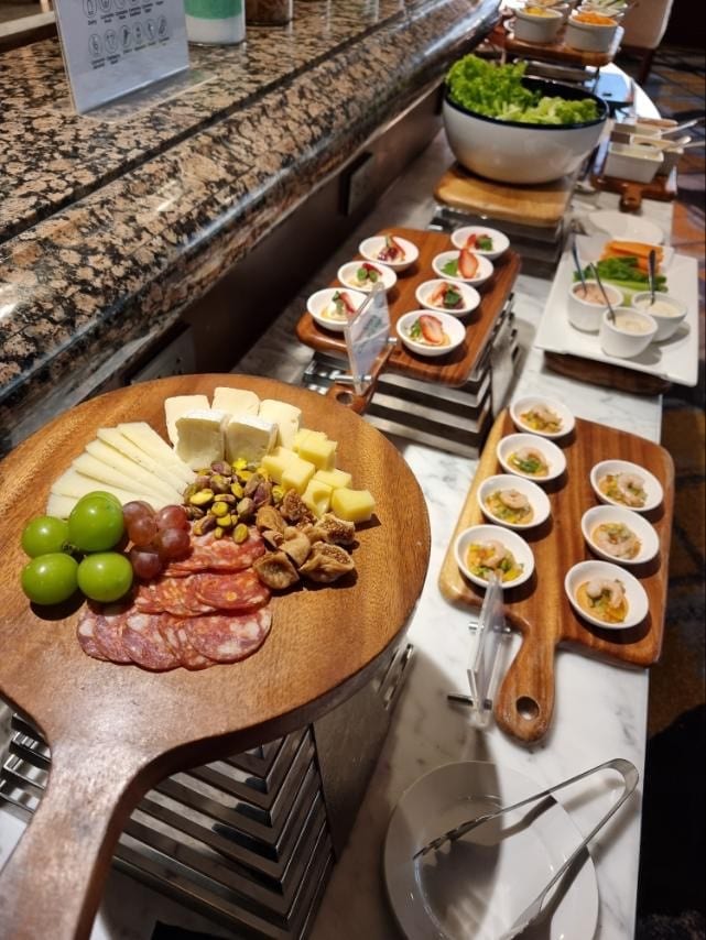 Holiday Inn Manila Galleria Hotel cheese spread
