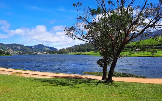 Nuwara Eliya Lake Gregory view