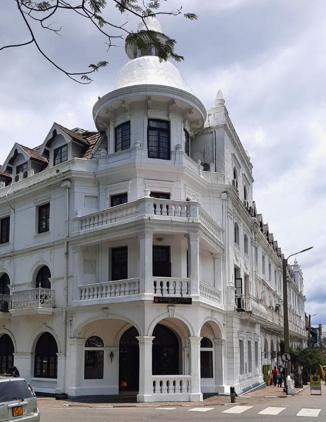Queen's Hotel in Kandy