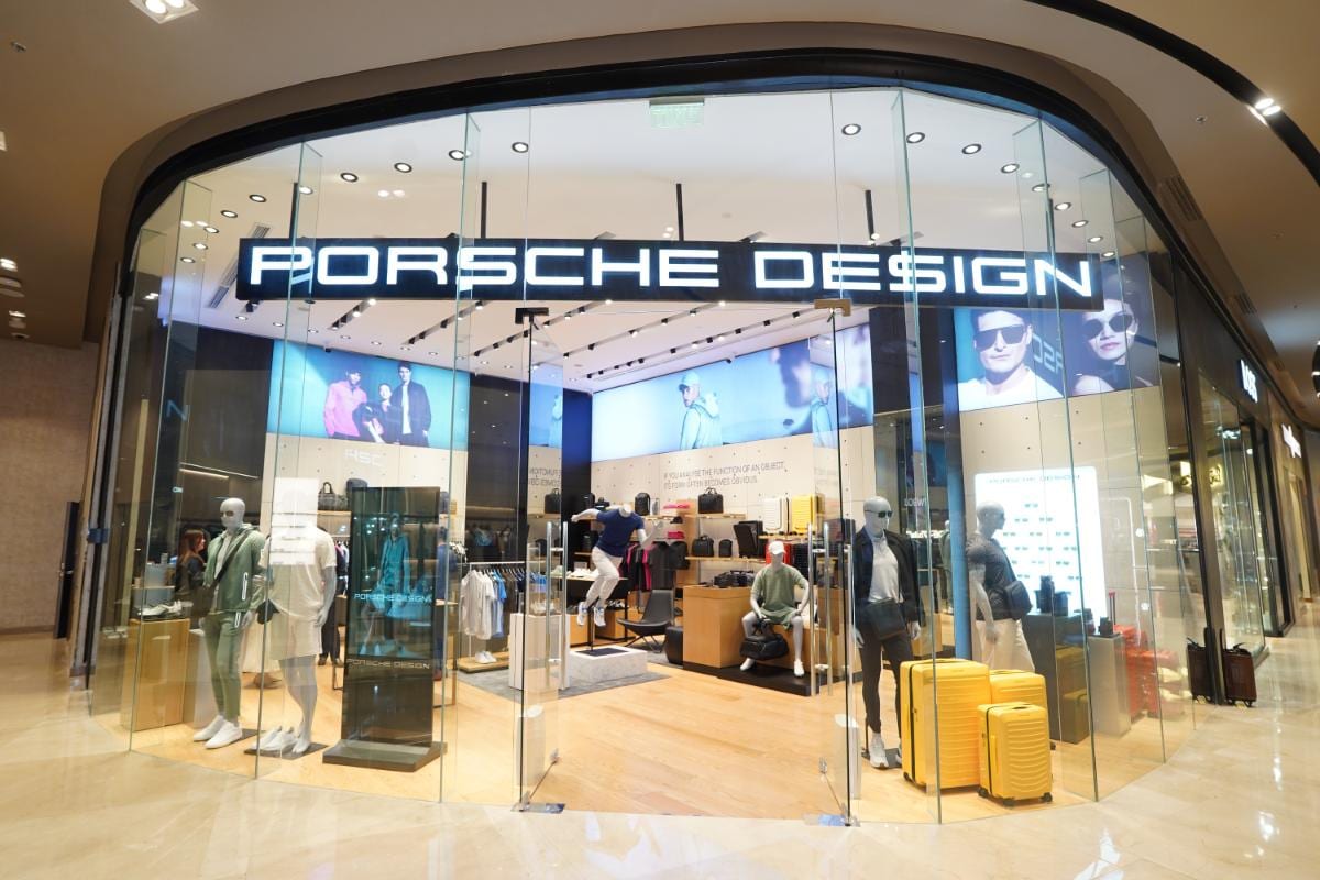 Porche at The Mall | Nustar