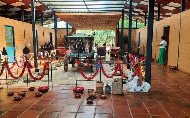 Ayurvie Sigirya treatment hall