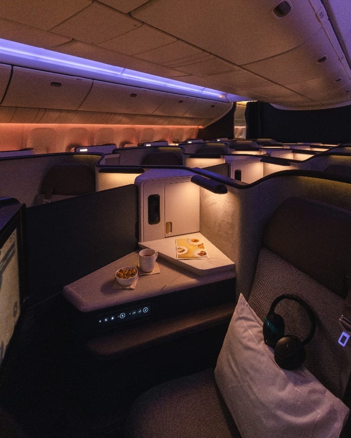 Cathay Pacific business class Aria Suites