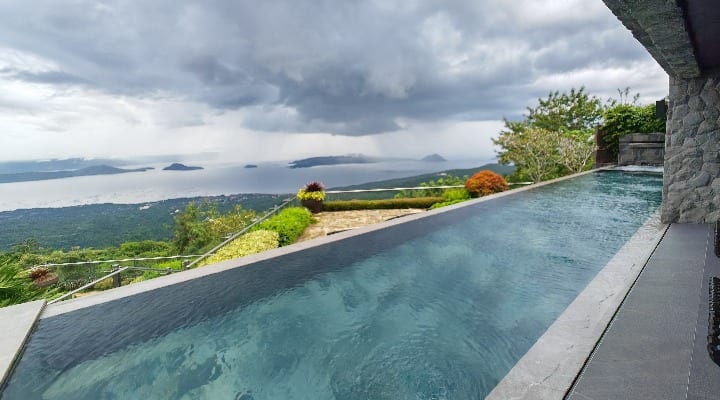 Arete Tagaytay The Mansion lap pool