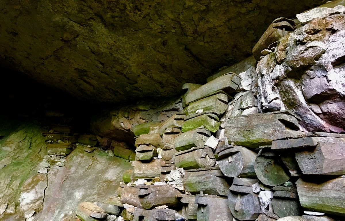 Lumiang Burial Cave