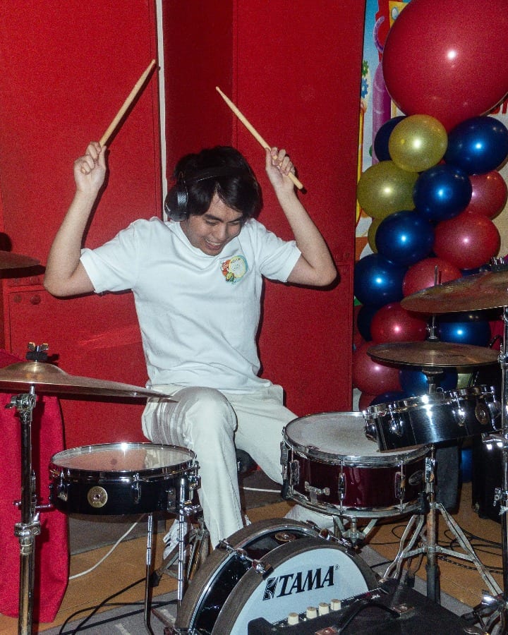 drummer at jollibee gig