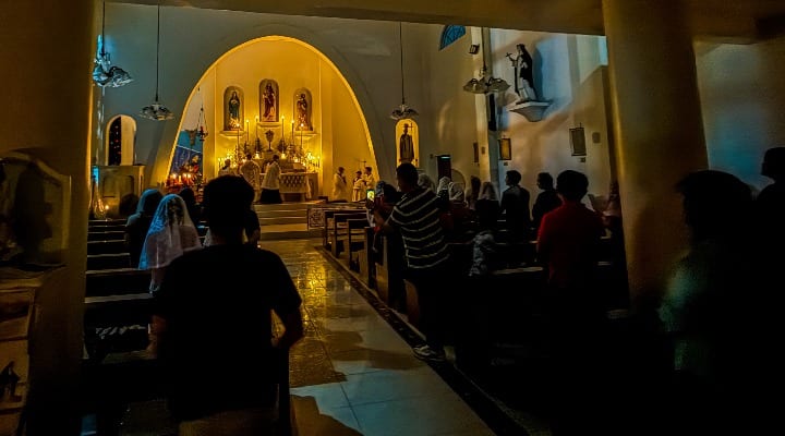 Worshippers attend the Rorate Caeli Mass in Cebu