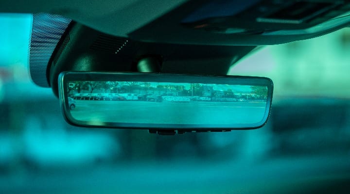 Kia Carnival 2025 interior rearview mirror