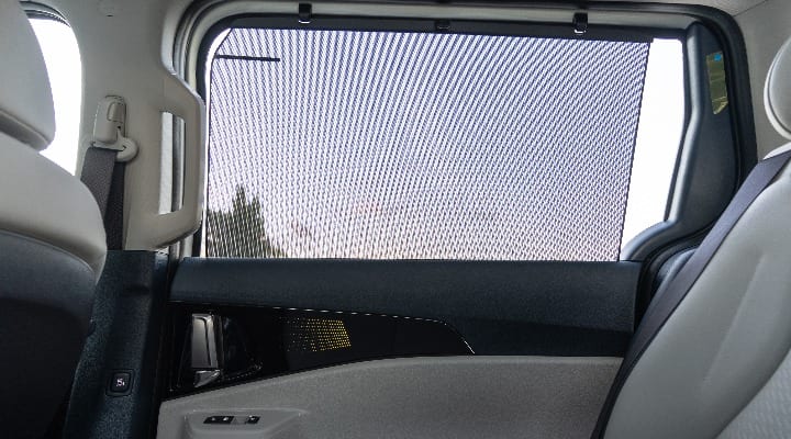 Kia Carnival 2025 interior panoramic window