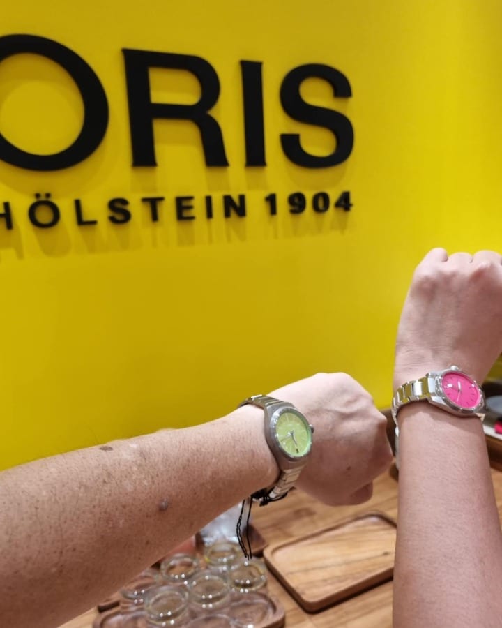 Oris Miss Piggy Edition