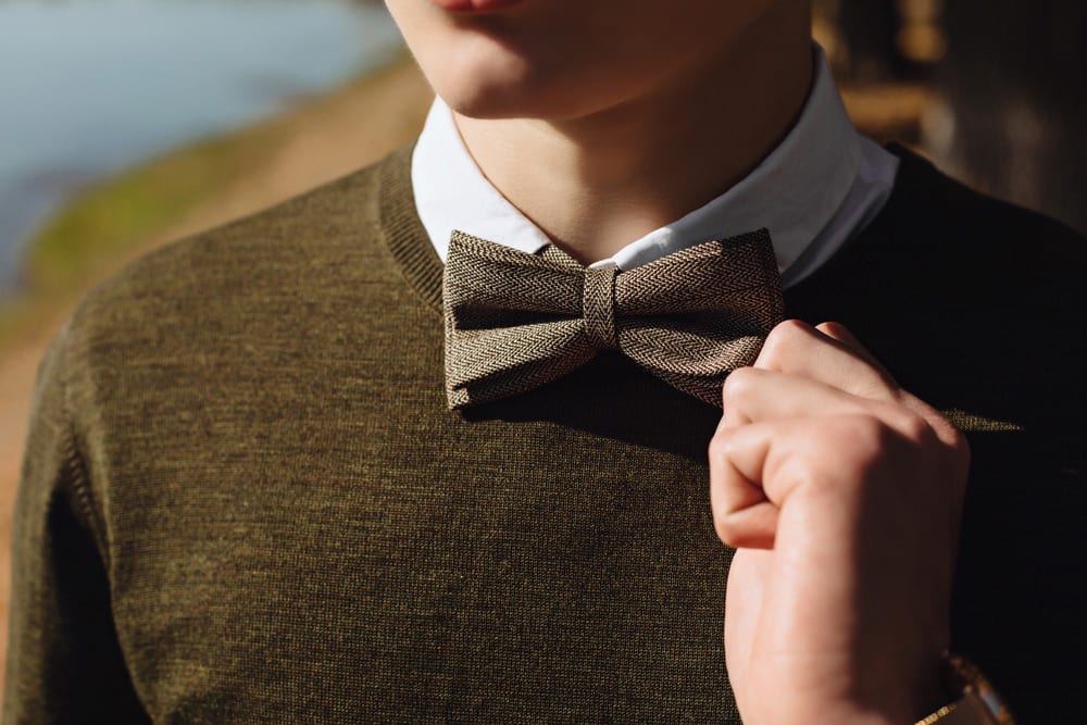 Bow tie
