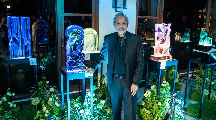Ramon Orlina at his exhibit in Anya Resort Tagaytay
