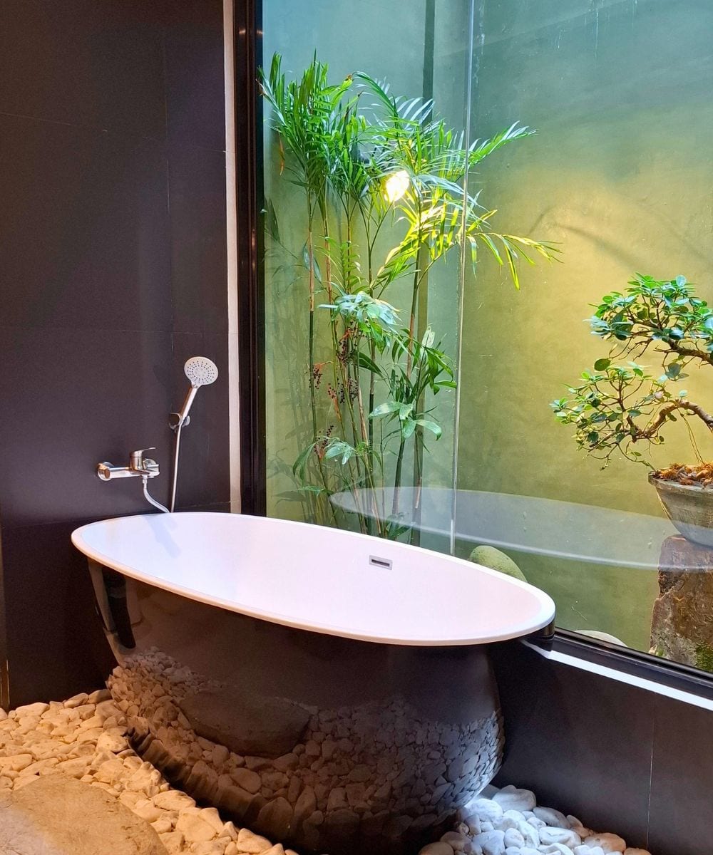 Likha Wellness Resort Bathtub