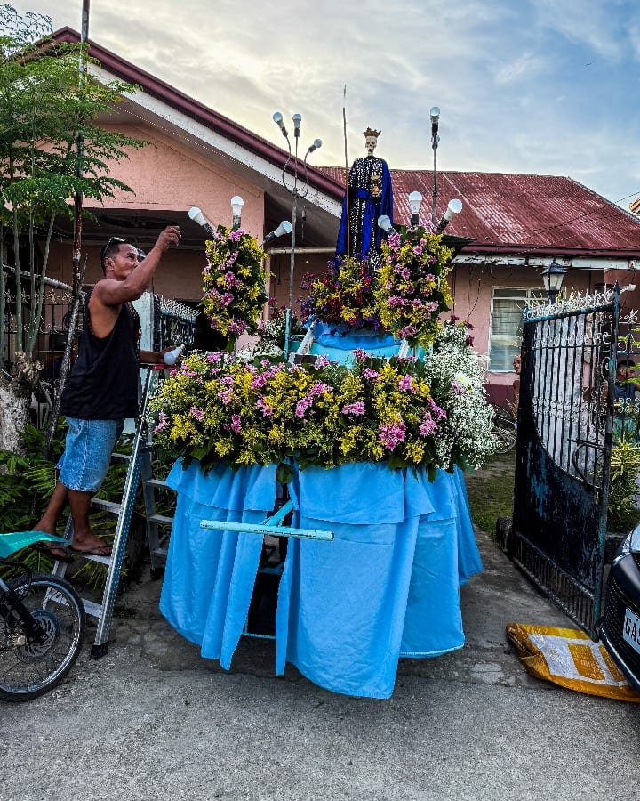 la santa muerte in her carroza