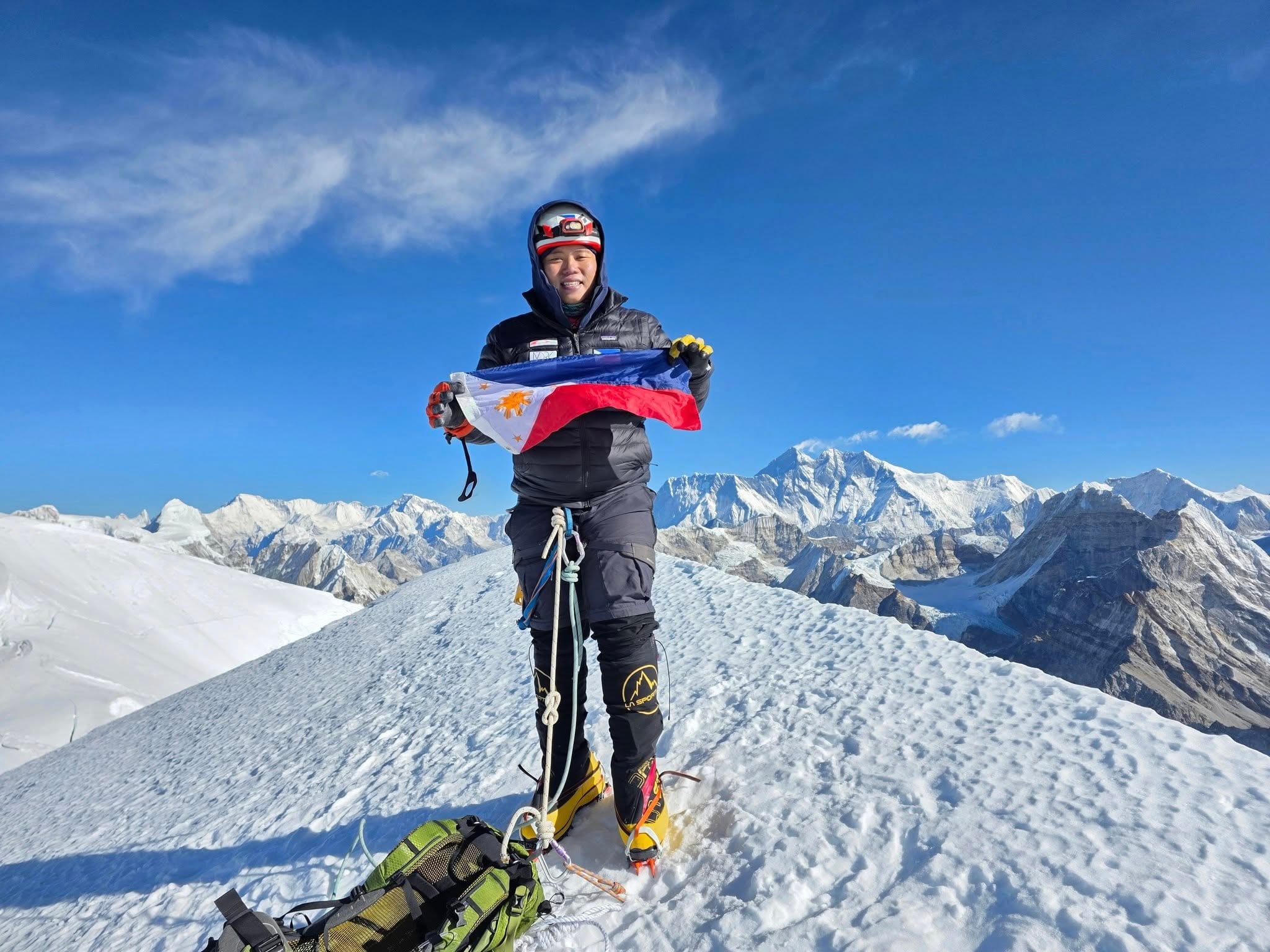 Jeno Panganiban mt everest