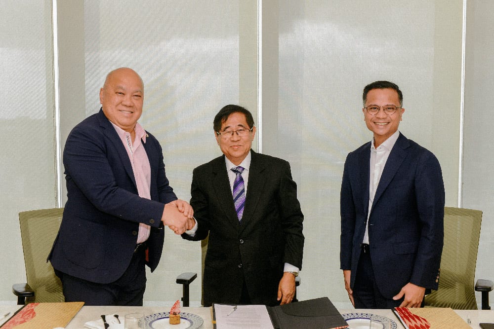 George Aquino, President and CEO AyalaLand Hospitality; Kwok Yan Chi, New World International Development Philippines; and Jose Eduardo Quimpo II, VP & Head of Corporate Finance, Ayala Land, Inc.