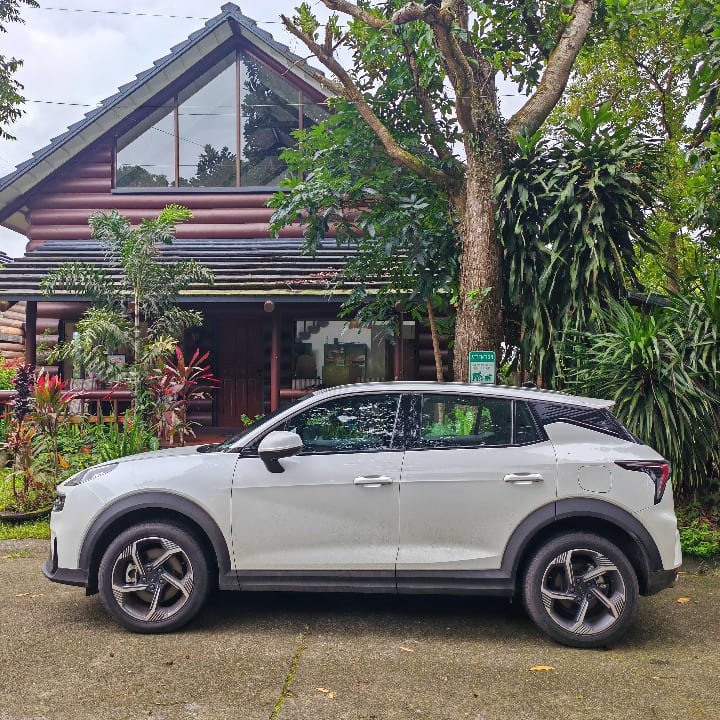 lynk & co 06 exterior