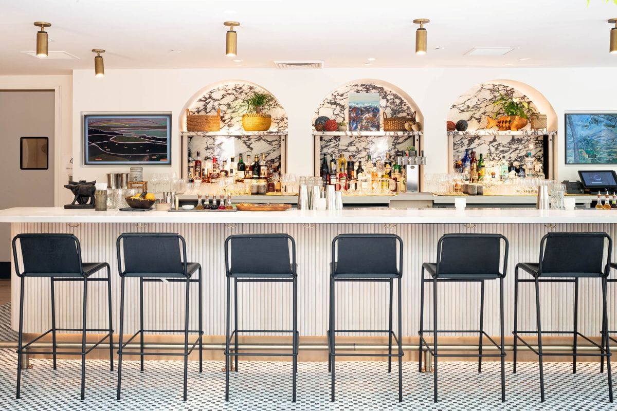 Abacá's bar