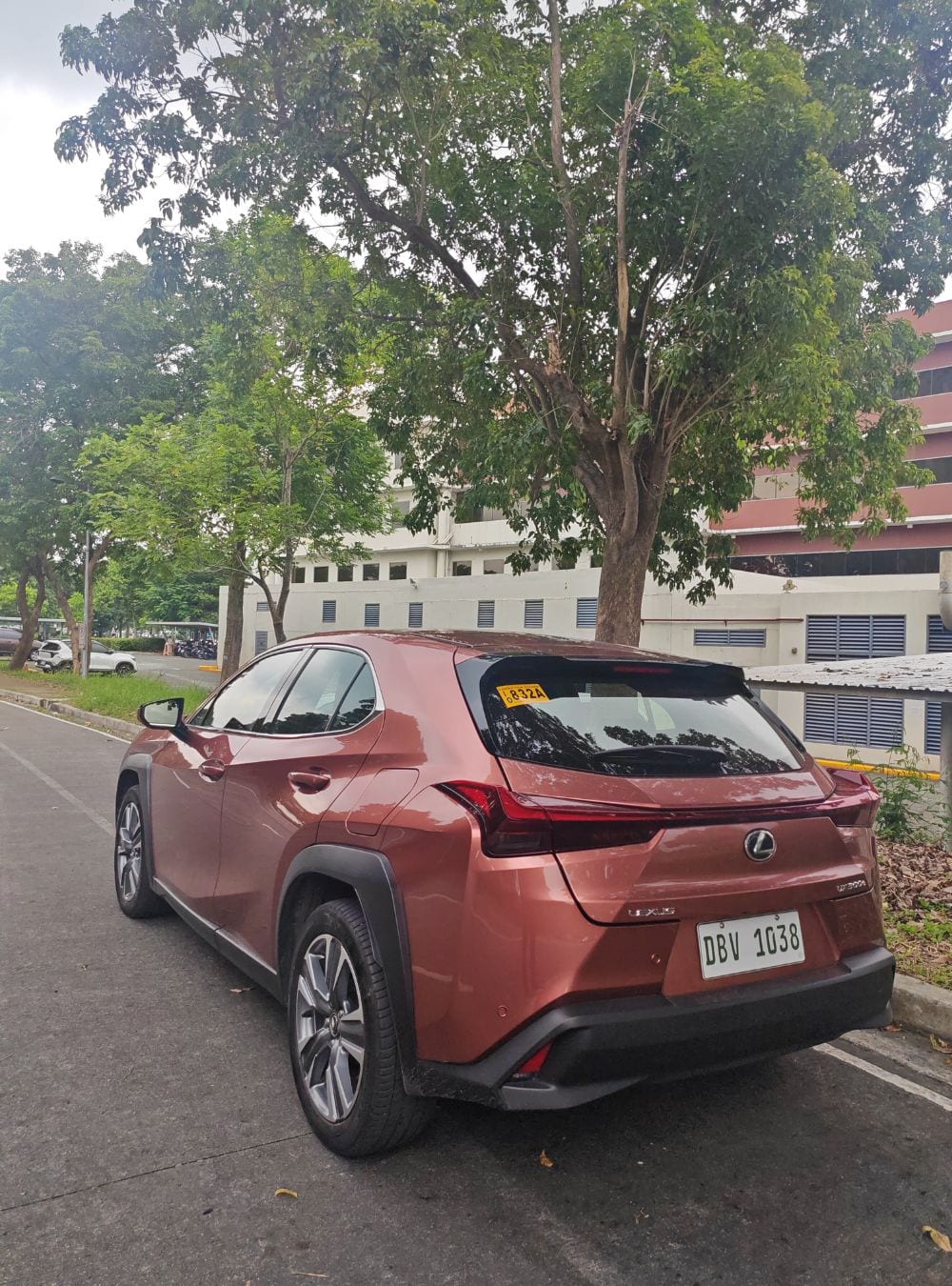 lexus ux300e