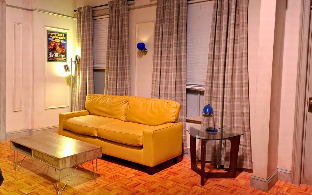 FRIENDS yellow couch