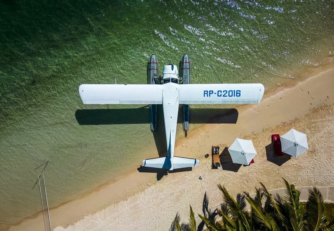  Horizon Sun Charters seaplane
