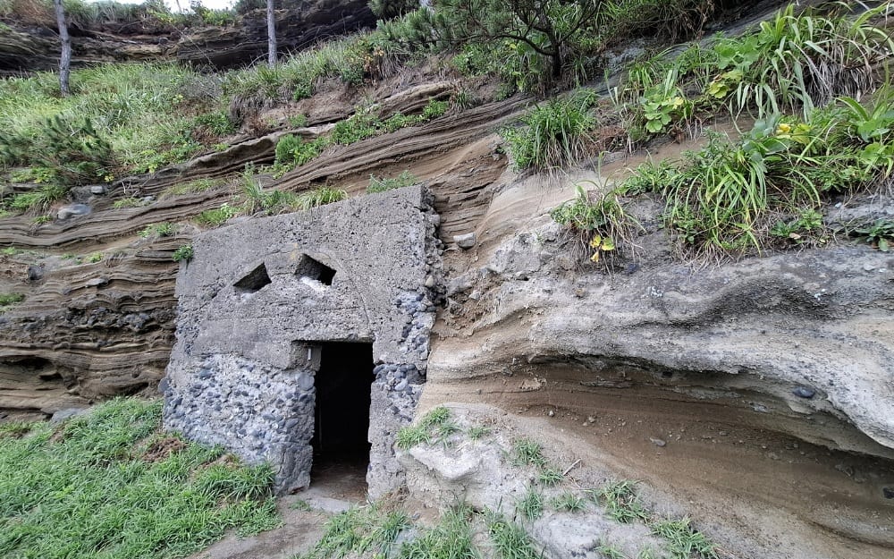 Suwolbong Peak Geo Trail tunnel