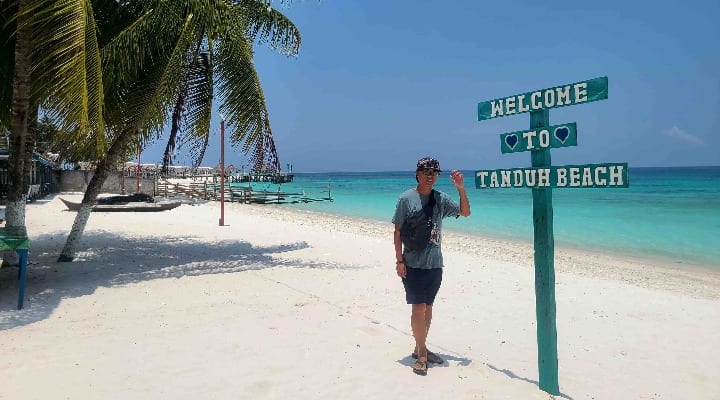 taiwanese traveler justin liu in sulu